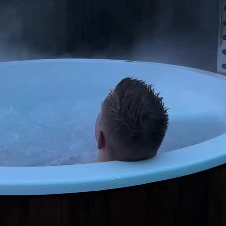 Купель Polar Spa ELITE 180 круглая с интегрированной печью для 2-4 человек (термососна темная) фото  фото - 15