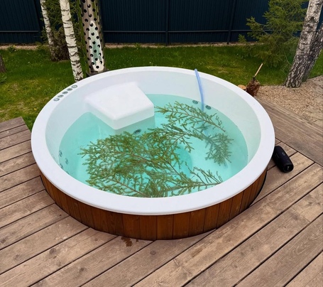 Купель Polar Spa ELITE 180 круглая с интегрированной печью для 2-4 человек (термососна темная) фото  фото - 18